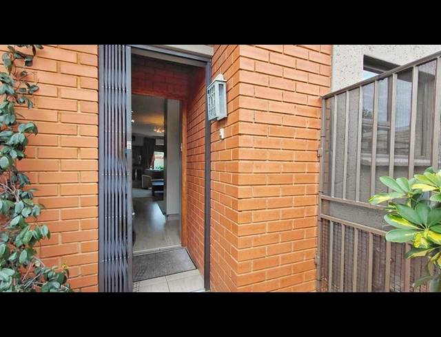 3 BEDROOM TOWNHOUSE FOR SALE IN UNIVERSITAS